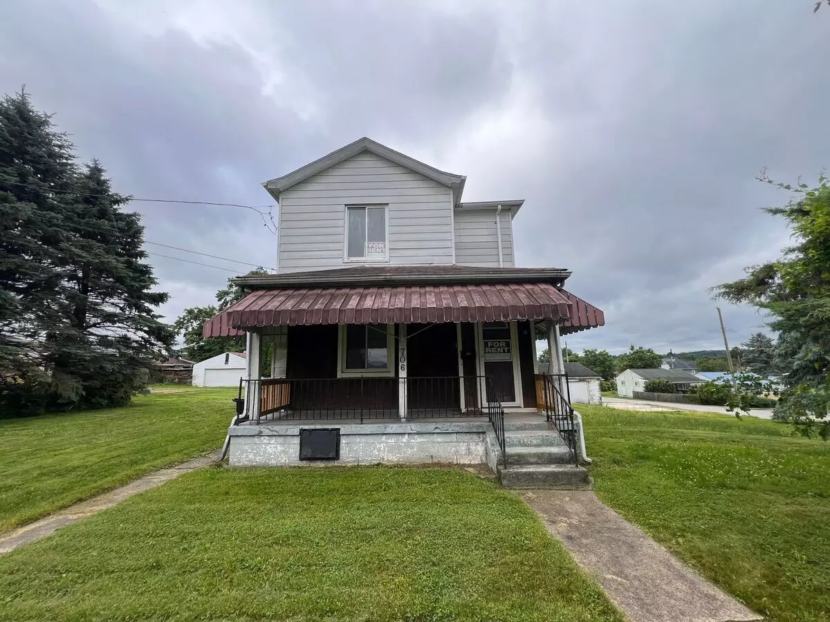 Monaca - 2 Bed 1 Bath - Recently Renovated House for rent in Monaca, PA