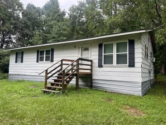 3 Bed, 2 Bath Home Located In Country! Apartment for rent in Robbins, NC