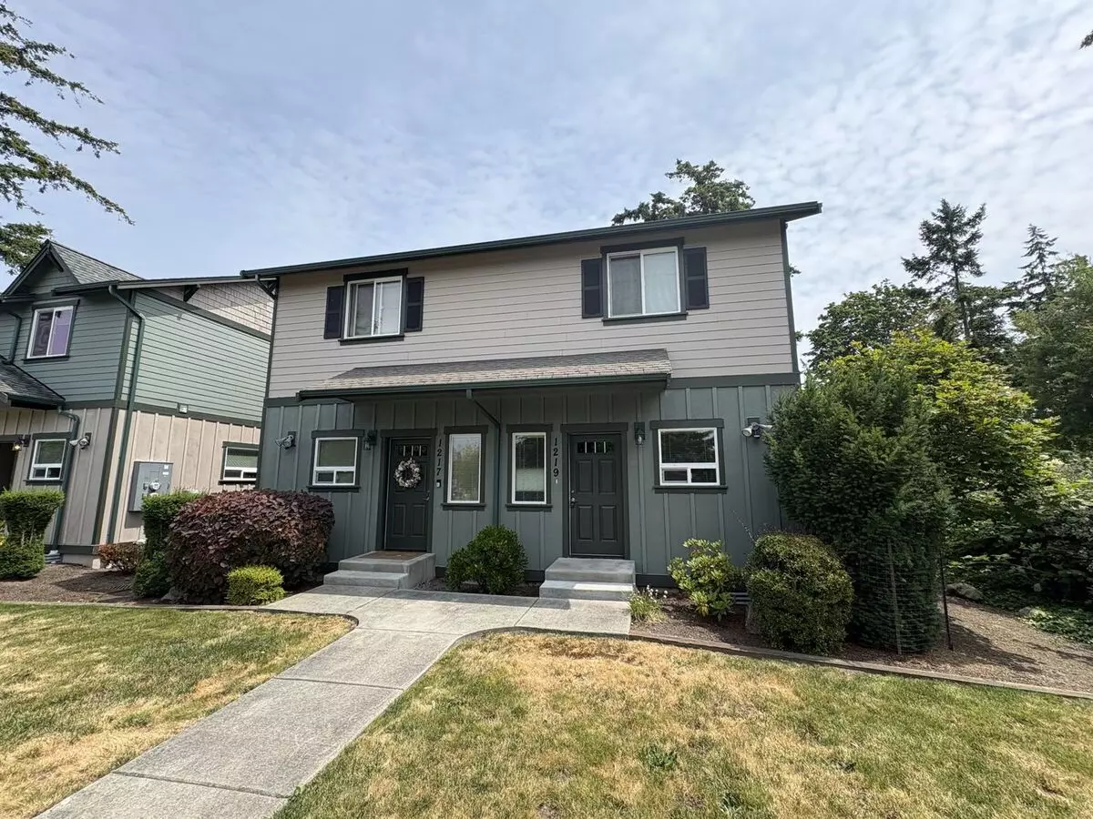 H Avenue Complex Apartment for rent in Anacortes, WA