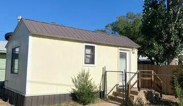 5 of 8 Ddco Yellow Apartment for rent in Cortez, CO