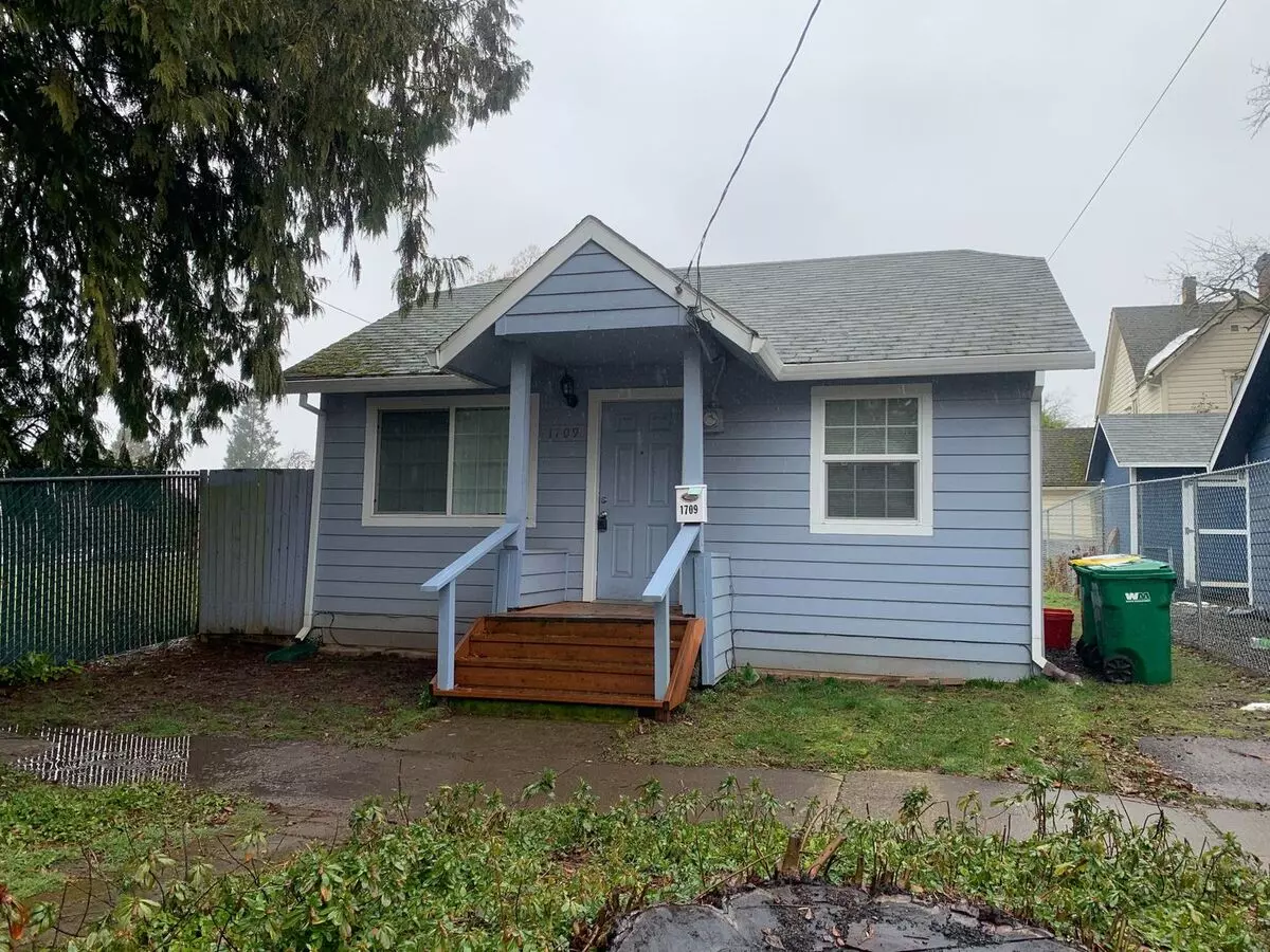 1709 A St House for rent in Forest Grove, OR
