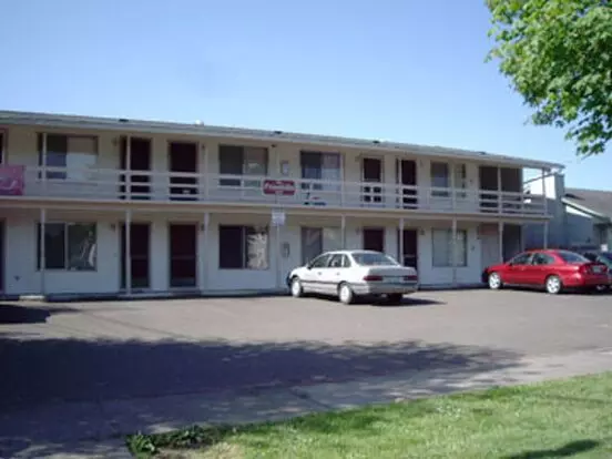 150 NE Jackson #3 Apartment for rent in Hillsboro, OR