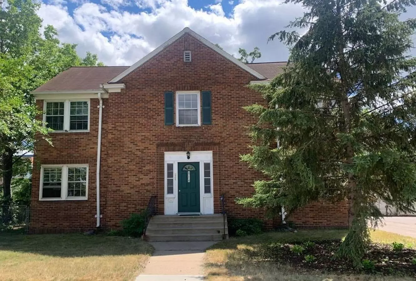 1bd/1ba Condo Near Uofm And Dinkytown W/ 1 Car Garage! House for rent in Minneapolis, MN