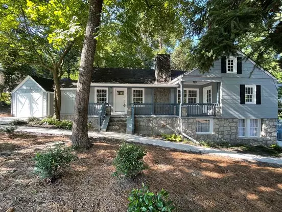 Spacious 2 Bedroom Home With Back Yard! Apartment for rent in Atlanta, GA Spacious 2 Bedroom Home With Back Yard! Apartment for rent in Atlanta, GA