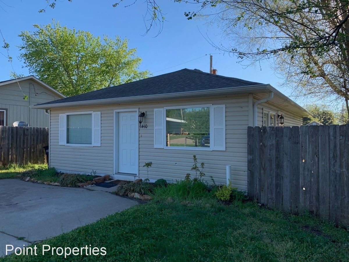 1410 Kelly Ct Augusta, KS House for Rent Rentable