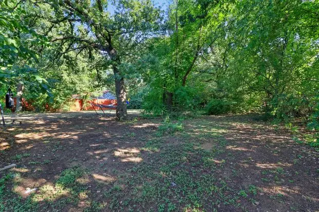 516 Mill St Apartment for rent in Denton, TX