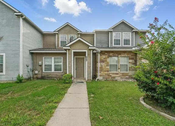 Fantastically Fresh! 4 Bedroom 2.5 Bath Townhouse In Family Neighborhood! Apartment for rent in Irving, TX
