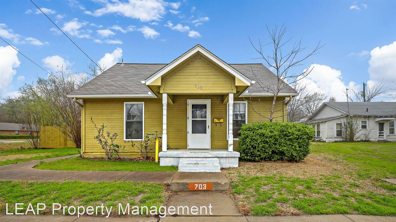 703 West St Mckinney, TX House for Rent Rentable
