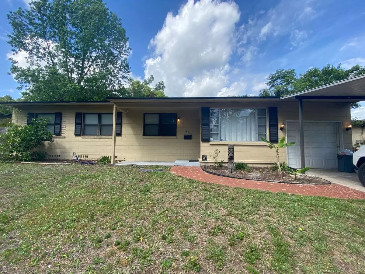 Renovated 3/2 On Lake Shore Blvd! With Garage And Beautiful Back Yard House for rent in Jacksonville, FL