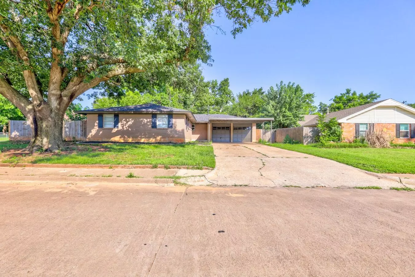 Spacious Elegance: Open Floor Plan, Dual Vanities & Cozy Fireplace House for rent in Mwc, OK