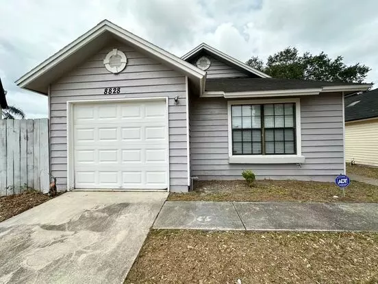 Updated Single Family Home In Central Location! Apartment for rent in Jacksonville, FL