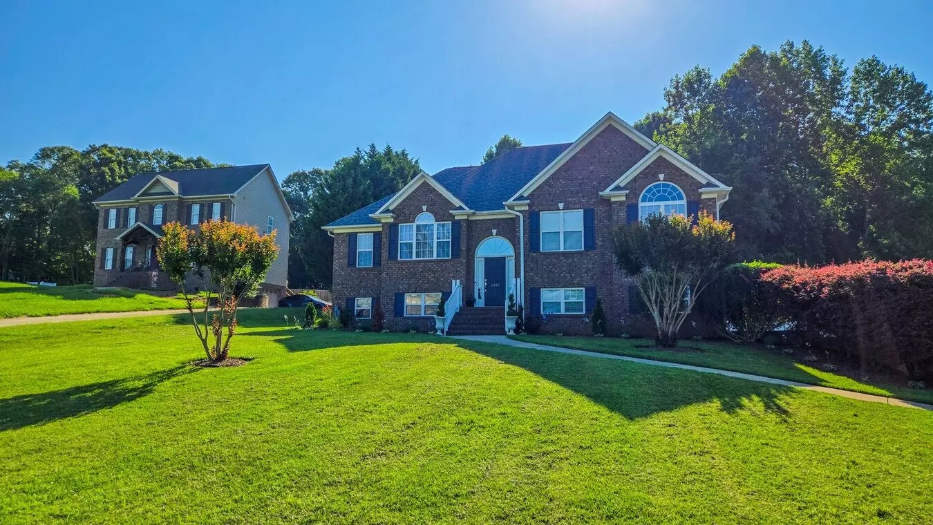 5333 Graycliff Ln House for rent in Clemmons, NC