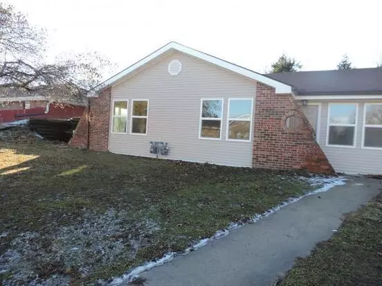 230 Se 121 Rd #1 Apartment for rent in Warrensburg, MO