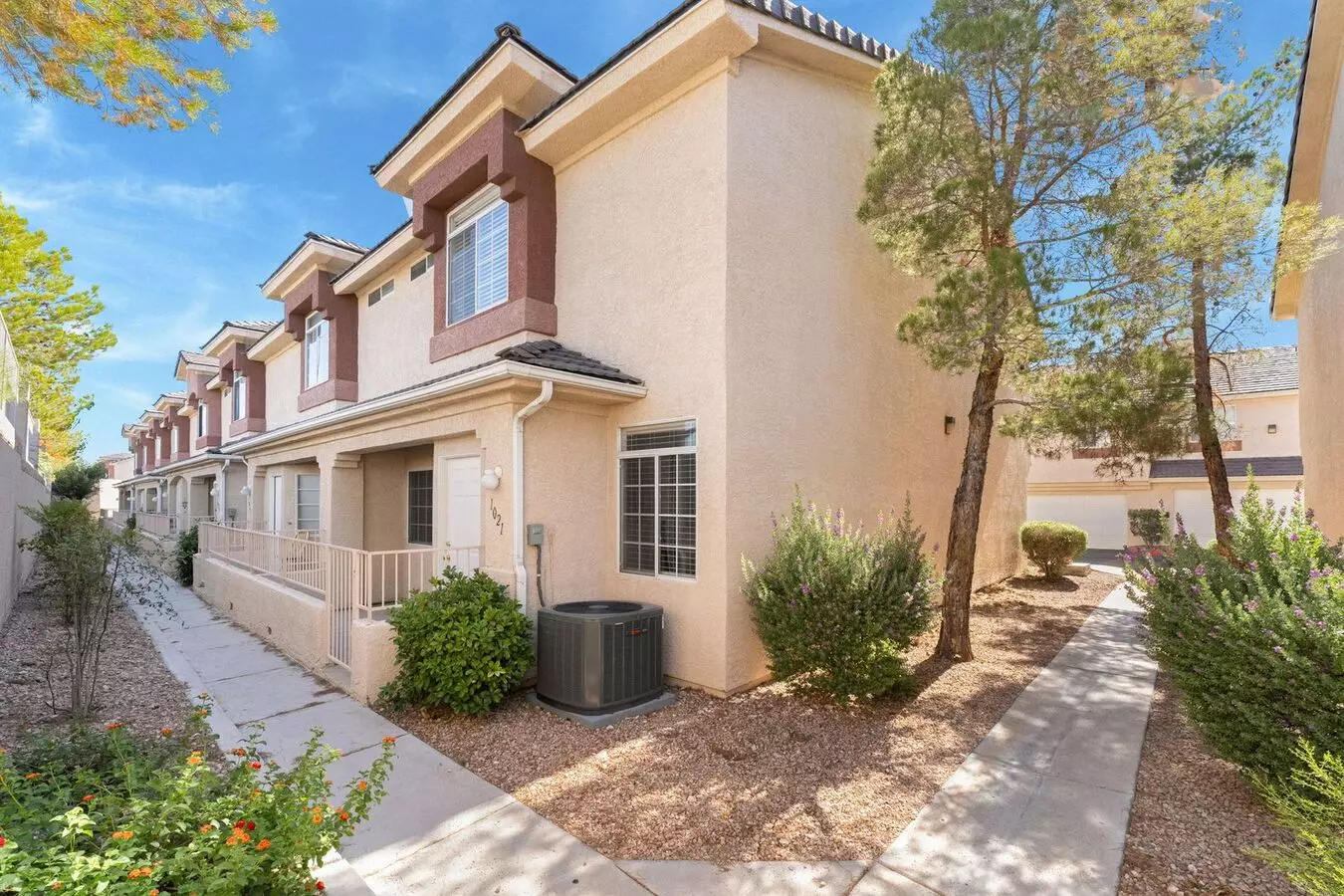 Spacious Townhome With Modern Touches! House for rent in Las Vegas, NV