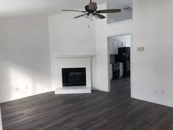 3609-3611 Thornhill Cir W Apartment for rent in Lafayette, IN
