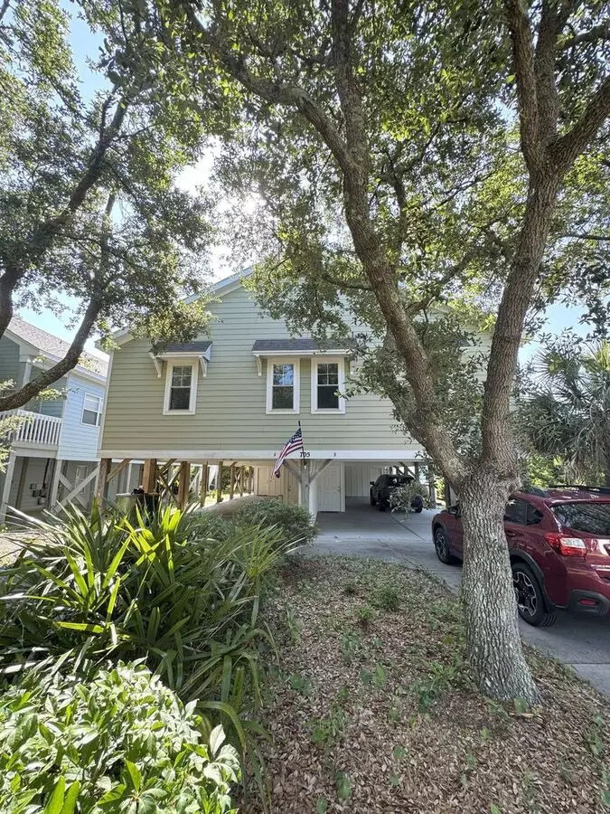 2 of 3 705 Third Avenue Ext Unit B House for rent in Kure Beach, NC