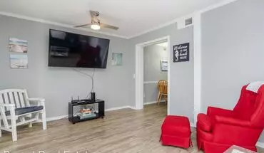4 of 18 1004 Carolina Beach Ave Unit B2 S House for rent in Carolina Beach, NC