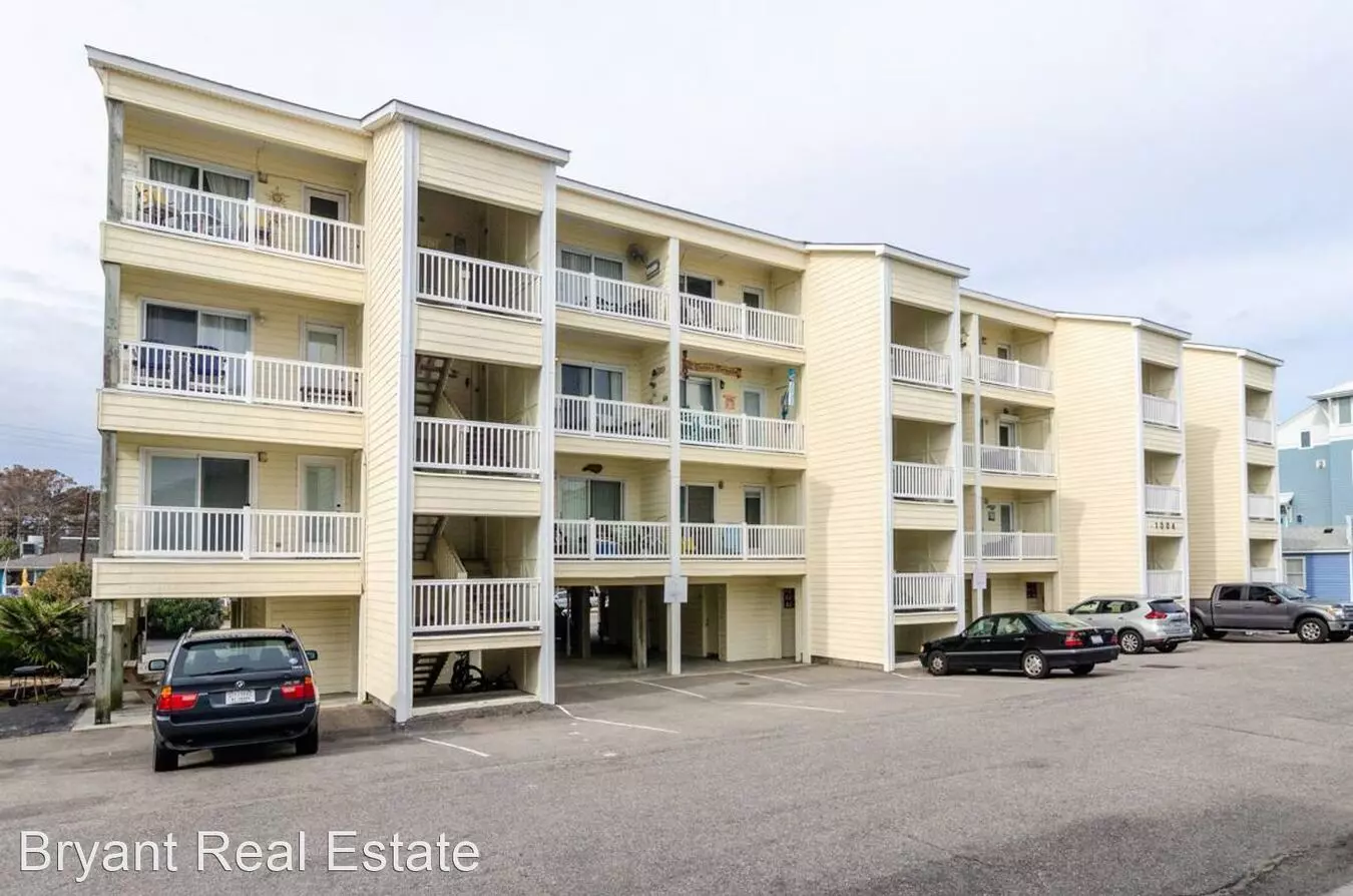 1004 Carolina Beach Ave Unit B2 S House for rent in Carolina Beach, NC