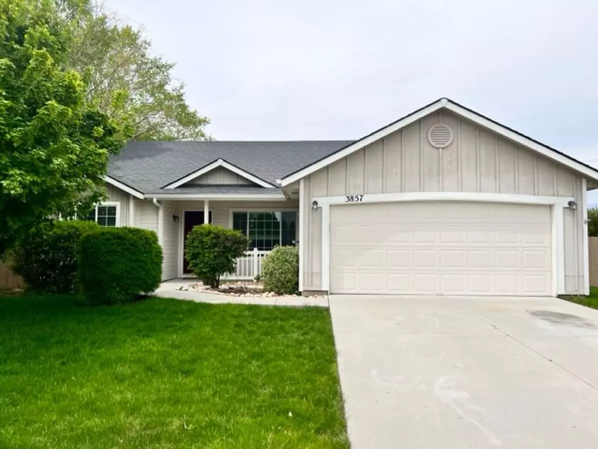 Beautiful Single Level Home In Meridian With Community Pool!! House for rent in Meridian, ID