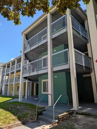 Oakbrook Walk - Shared Housing Apartment for rent in Gainesville, FL