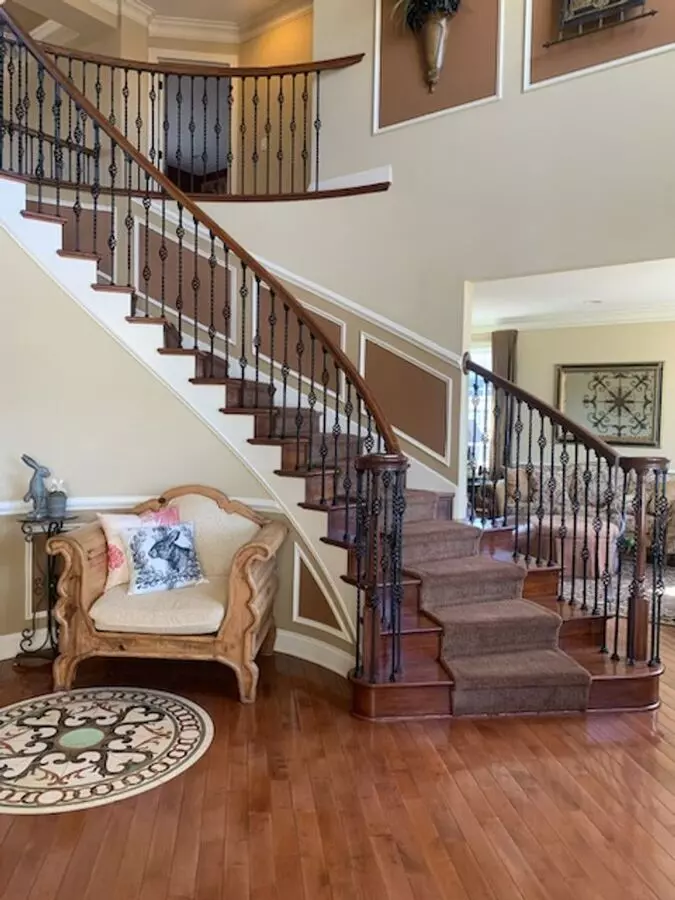 Stunning Fully Furnished Four-bedroom, Four-bath Home In Shakopee/prior Lake! House for rent in Shakopee, MN