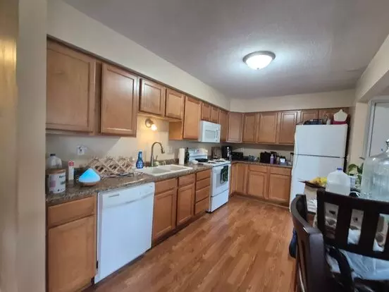 886 Wescott Sq Apartment for rent in Eagan, MN