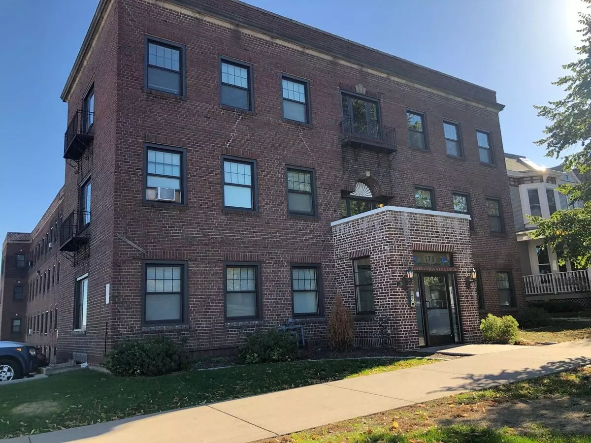 178 Summit Ave Apartment for rent in St Paul, MN