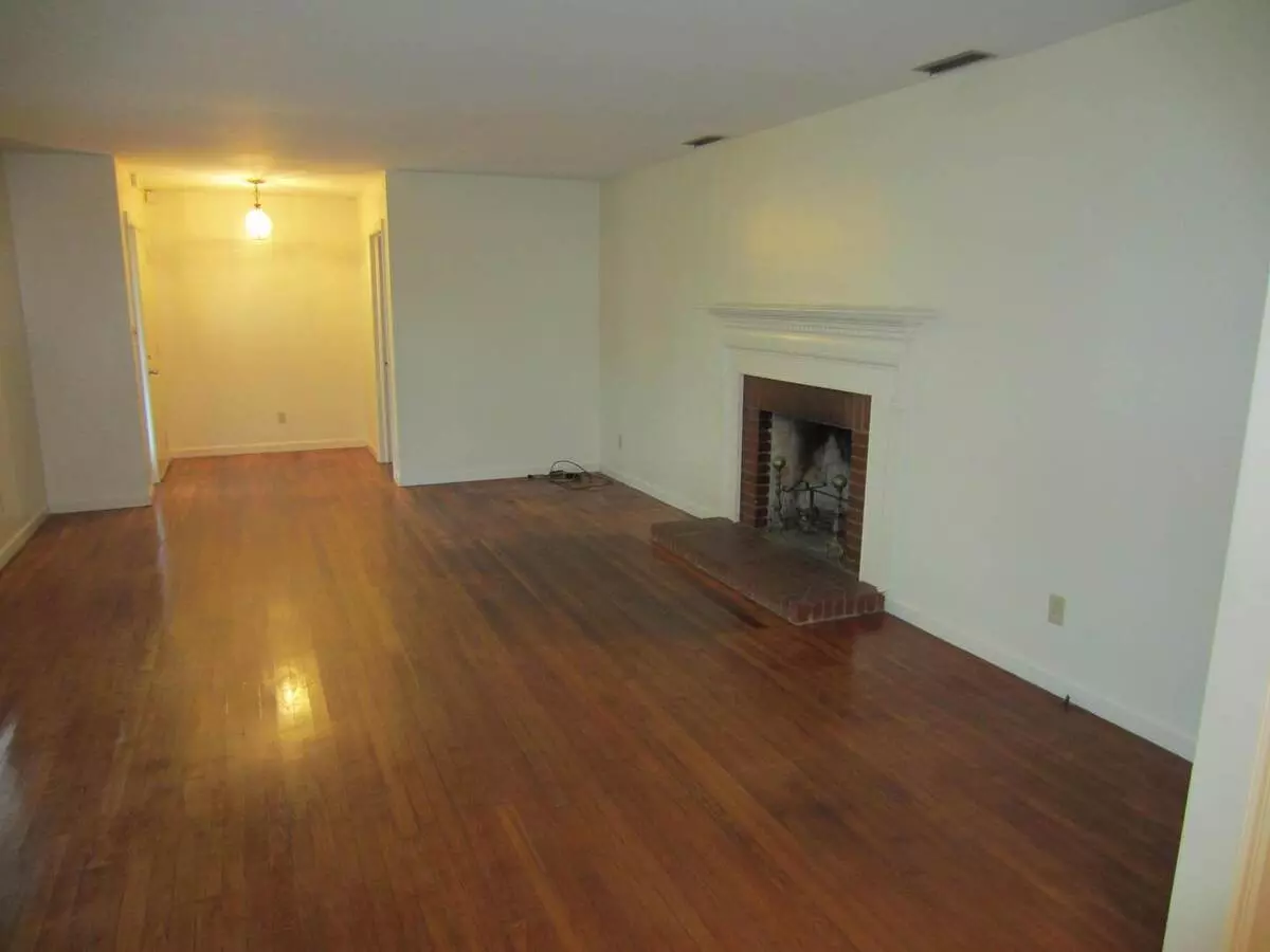 Large Home On Gornto Road! House for rent in Valdosta, GA