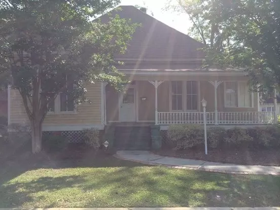 3 Bedroom, 2 Bath Historic Home Near Downtown Valdosta Apartment for rent in Valdosta, GA