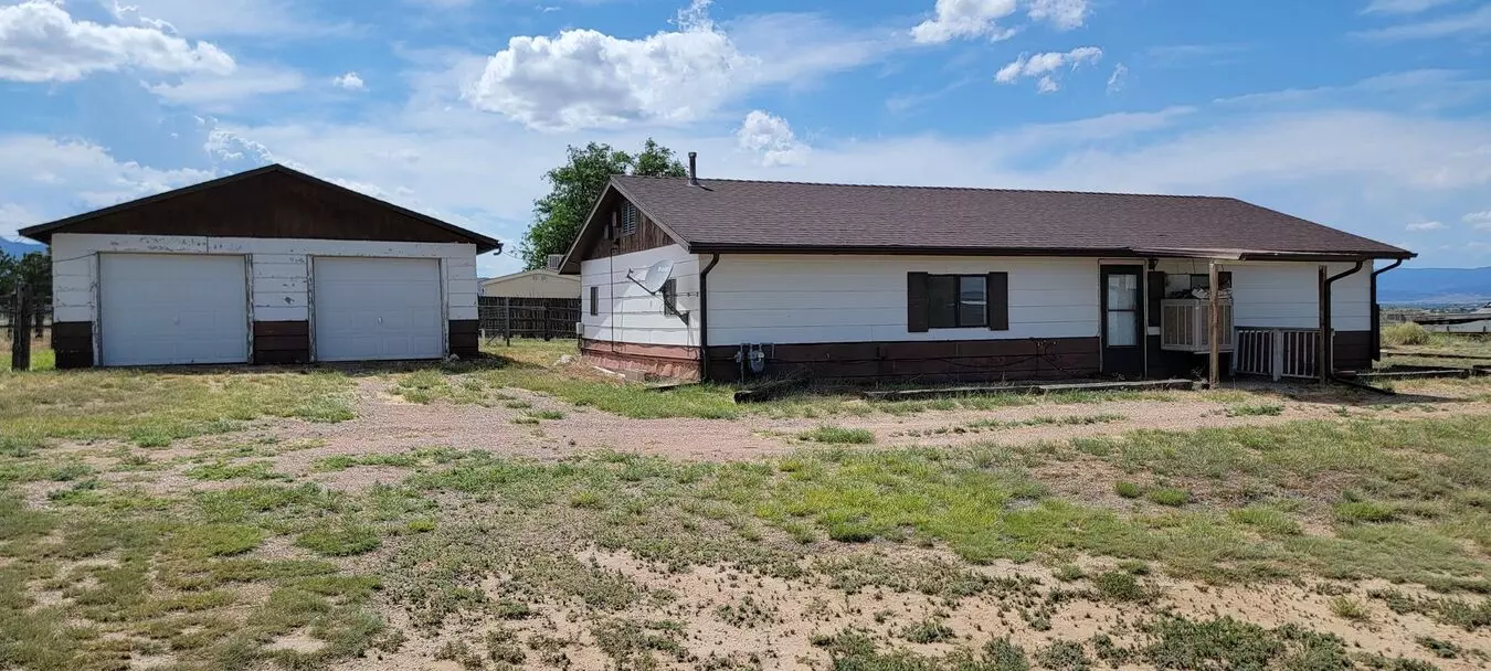 24 Owens Dr House for rent in Florence, CO