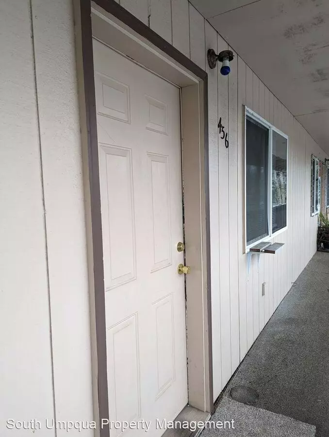 454 N Umatilla St Apartment for rent in Sutherlin, OR