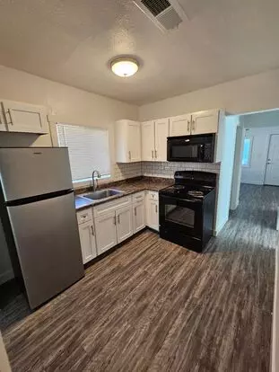 Hummingbird H16 Apartment for rent in Phoenix, AZ