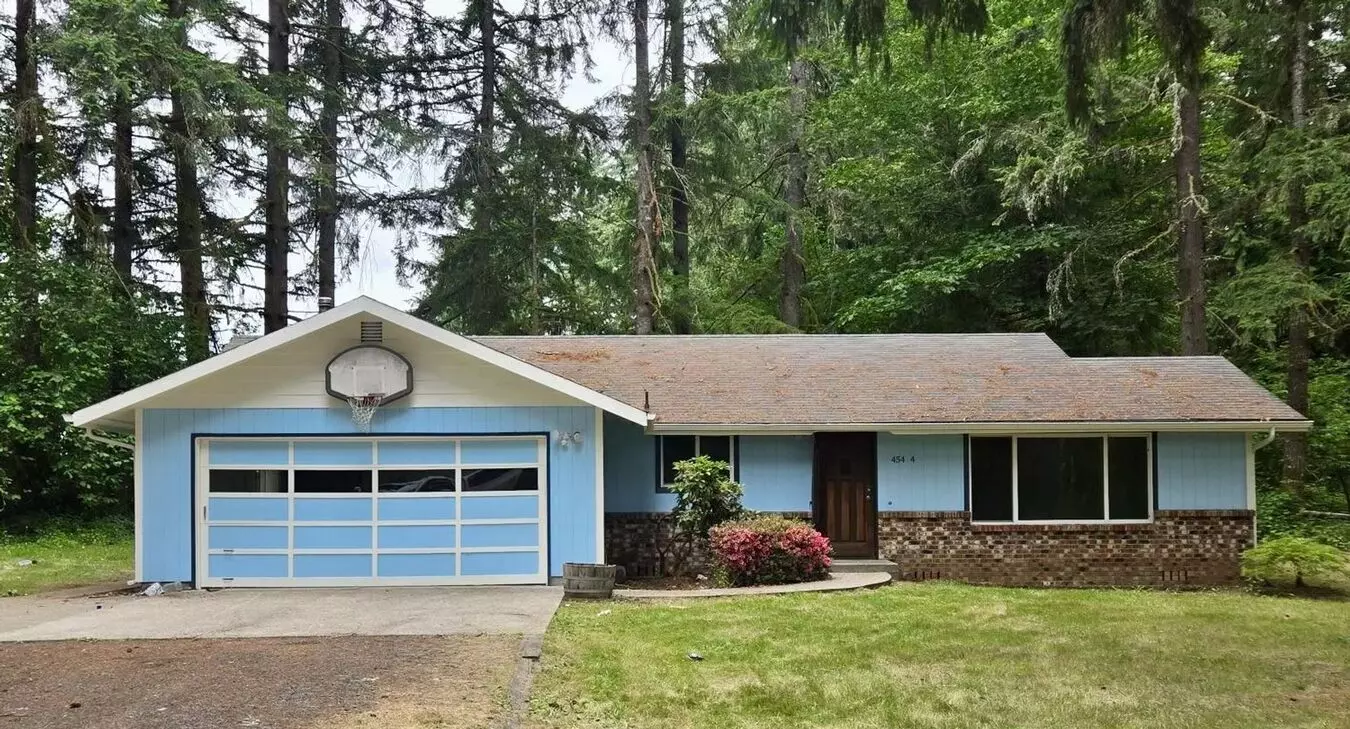 Status: Rented- | R35 |$1895.00 + $100 Utility Maintenance Fee Per Month House for rent in Chehalis, WA