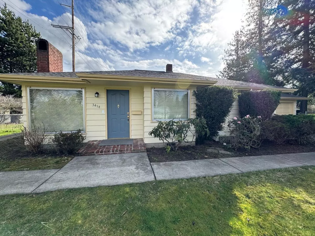 3 Bed 1.75 Bath Home With Garage And Large Fenced Yard! House for rent in Bellingham, WA