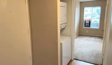 4 of 28 40 Tangelo House for rent in Irvine, CA
