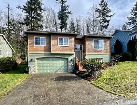 Spacious 3 Bed, 2 Bath - Huge Backyard And Deck - Samish Hill Neighborhood Apartment for rent in Bellingham, WA