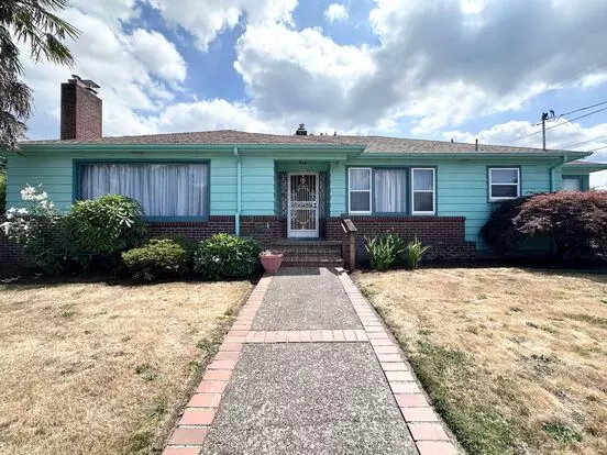 Huge 3 Bed 2 Bath W/ Full Basement Home In Alberta Park Neighborhood! Apartment for rent in Portland, OR Huge 3 Bed 2 Bath W/ Full Basement Home In Alberta Park Neighborhood! Apartment for rent in Portland, OR