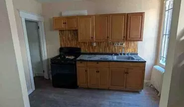 3 of 18 Front Porch Row - Oak Lane (section 8 Vourcher Holders Only) House for rent in Philadelphia, PA