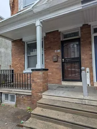 Front Porch Row - Oak Lane Apartment for rent in Philadelphia, PA