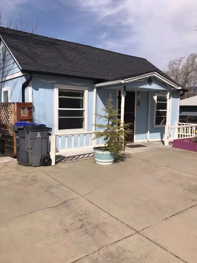 Charming Cottage Near Downtown Talent | Available April House for rent in Talent, OR
