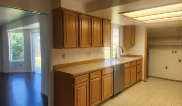 4 of 37 31st Ave 4 Br, Dbl Garage, All New Carpet House for rent in Yakima, WA