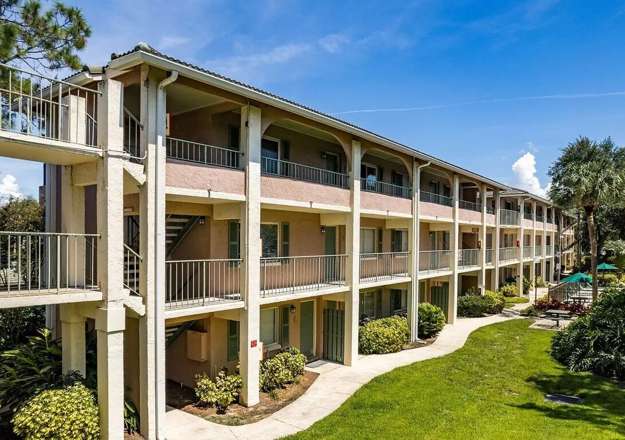 Beautiful 1 Bed/ 1 Bath Condo For Rent At Waterside At Cranes Roost In Altamonte Springs! Apartment for rent in Altamonte Springs, FL