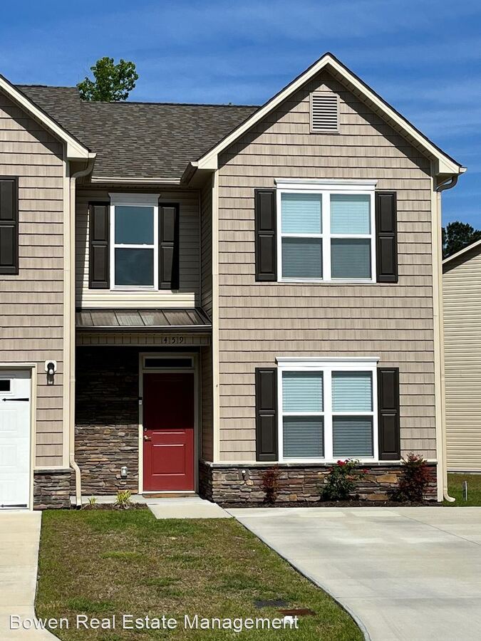 459 Sullivan Loop Rd Midway Park, NC House for Rent