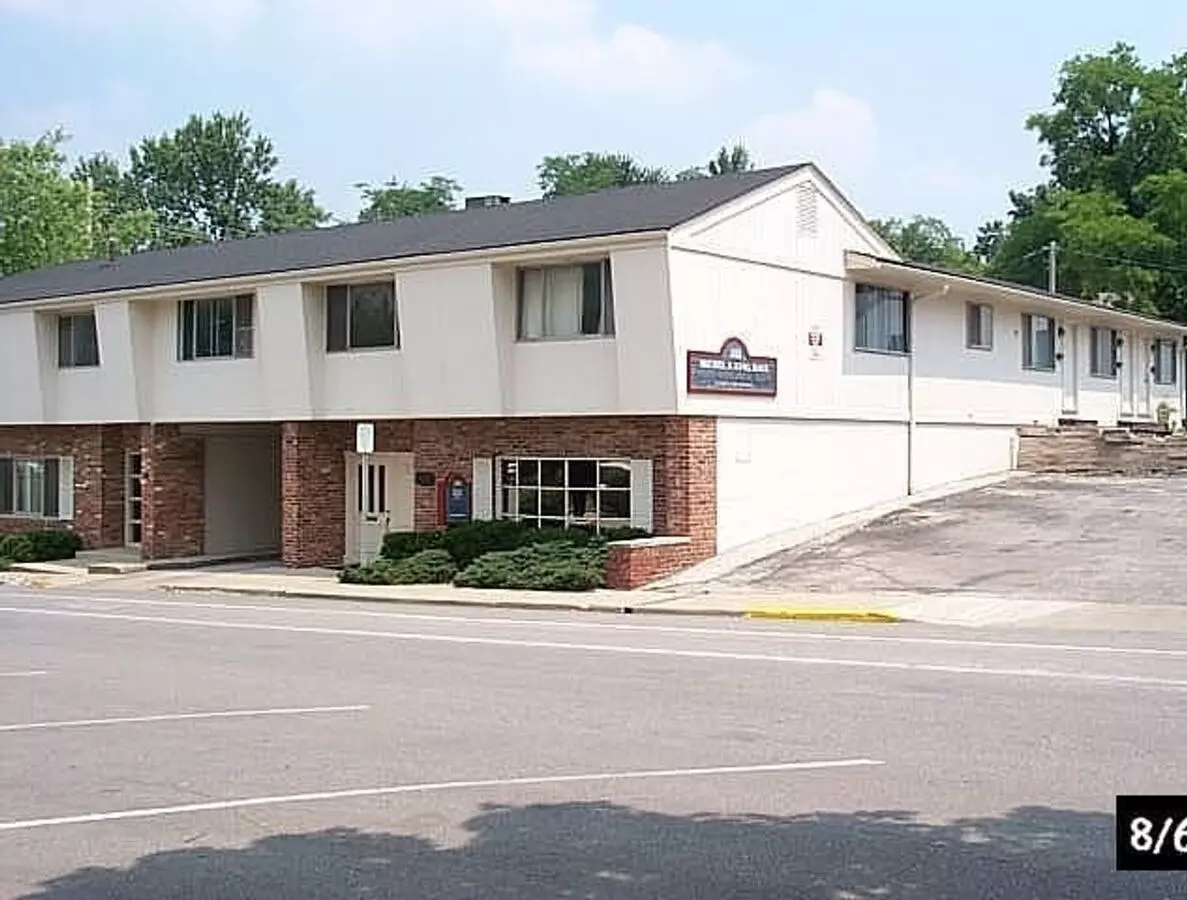 303 E Smith Ave Apartment for rent in Bloomington, IN