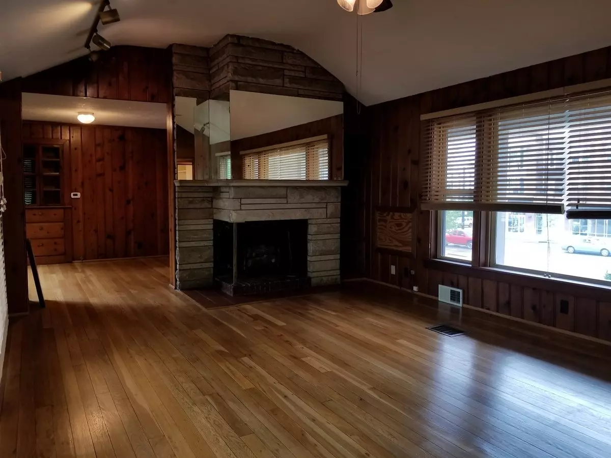 Charming 3 Bed 2 Bath Home! *2026* House for rent in Bloomington, IN