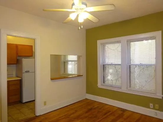 15 - 1912 Clinton Apartment for rent in Minneapolis, MN 15 - 1912 Clinton Apartment for rent in Minneapolis, MN