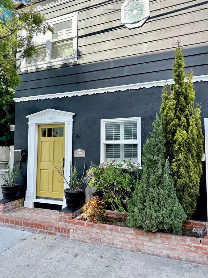 008th Place Apartment for rent in Manhattan Beach, CA