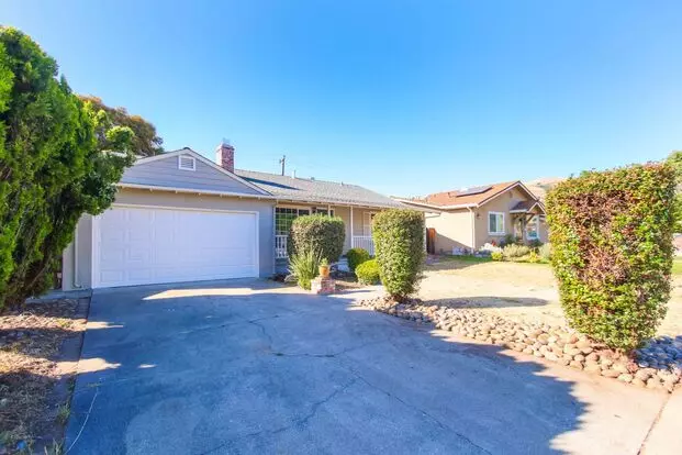 Charming 3 Bed, 2 Bath In The East Foothills Apartment for rent in San Jose, CA