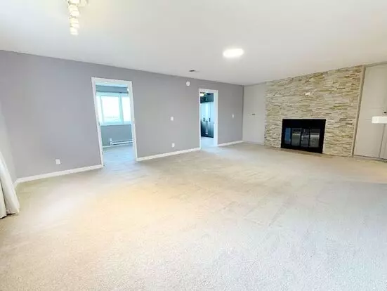 ***$500 Off 1st Month Rent*** Bright & Beautiful 4-bed, 2-bath Home In South Boulder - Available Now! Apartment for rent in Boulder, CO