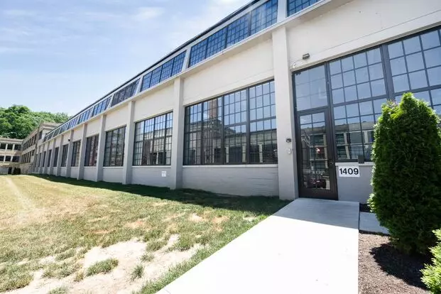 2 Bedroom 2 Bath Loft Along The Little Miami River And Loveland Bike Trail Apartment for rent in Maineville, OH